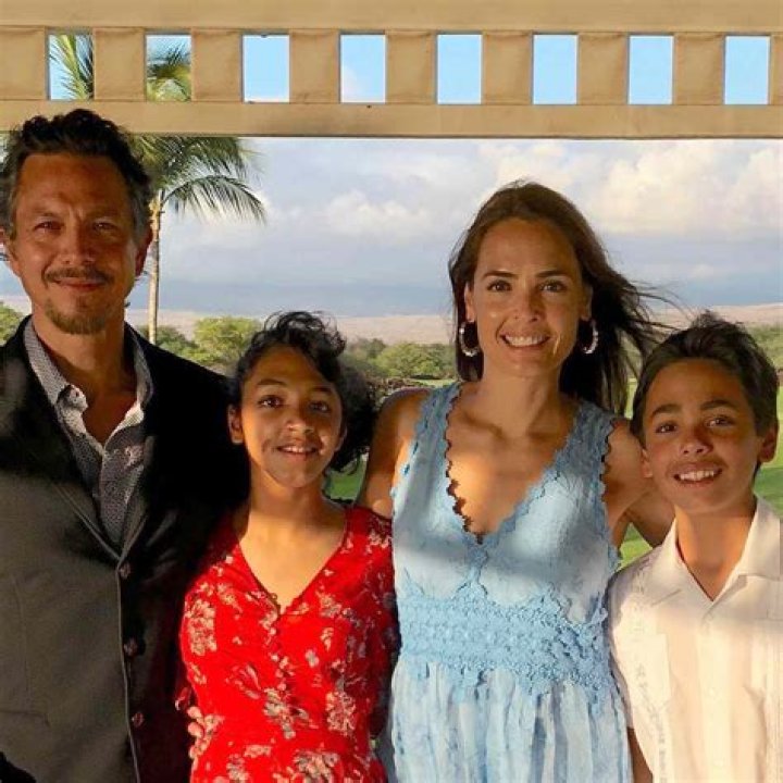 Discovering The Intriguing Life Of Benjamin Bratt And His Family